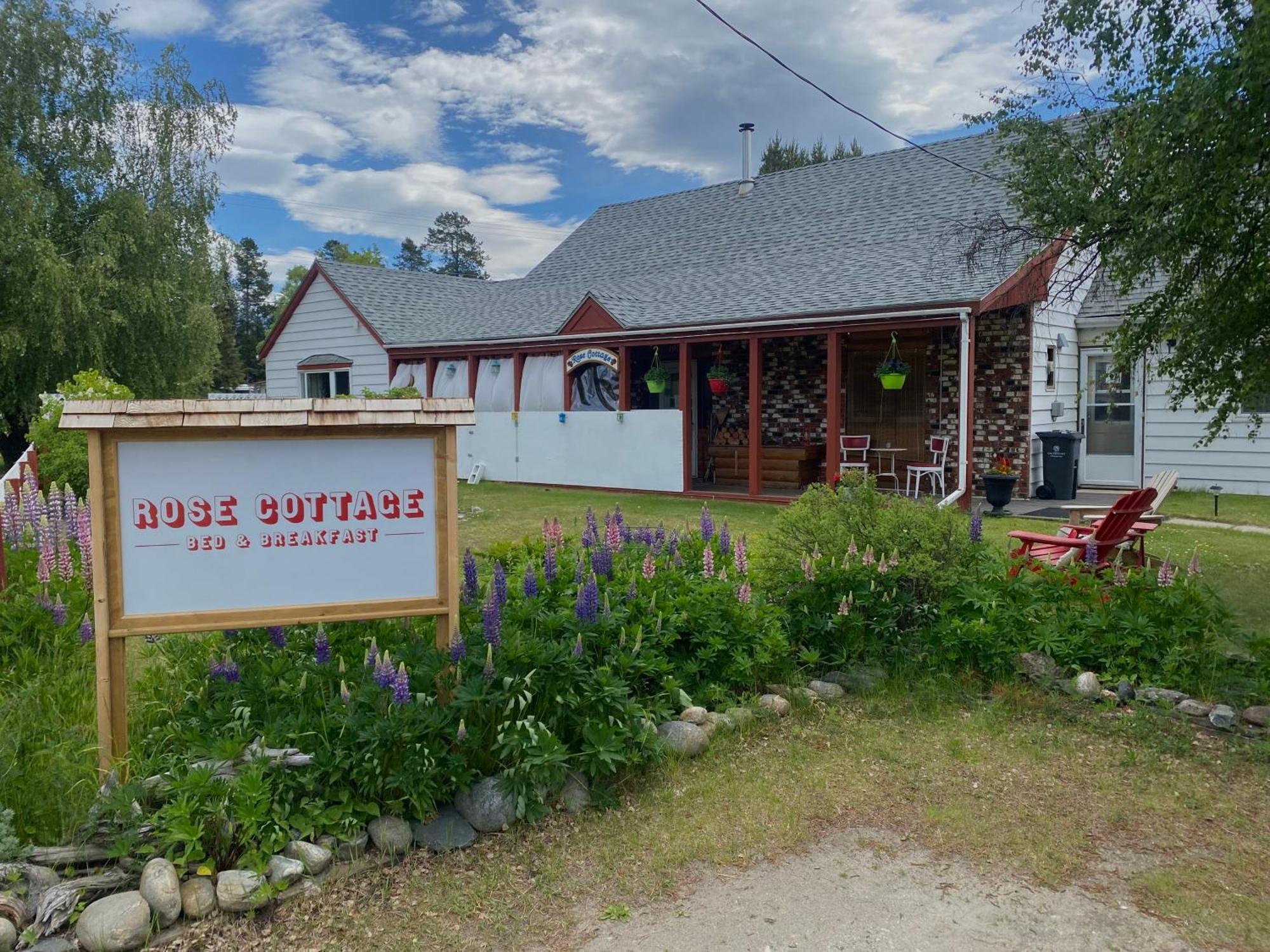 Rose Cottage Bed & Breakfast Valemount Εξωτερικό φωτογραφία